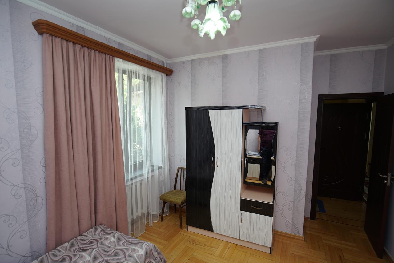 Nice House In The Heart Of The City Erivan Exterior foto