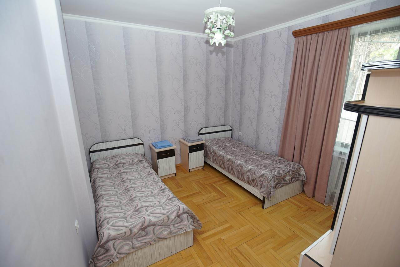 Nice House In The Heart Of The City Erivan Exterior foto