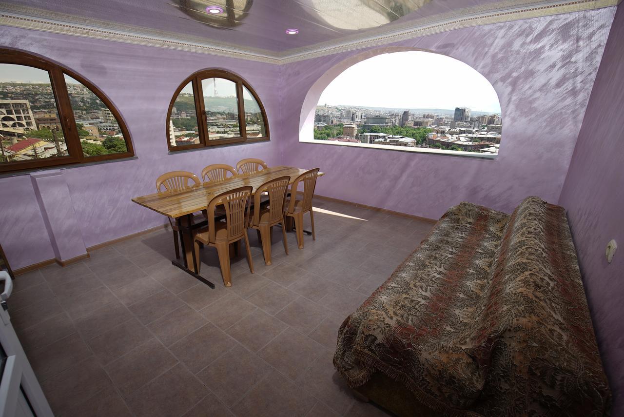 Nice House In The Heart Of The City Erivan Exterior foto