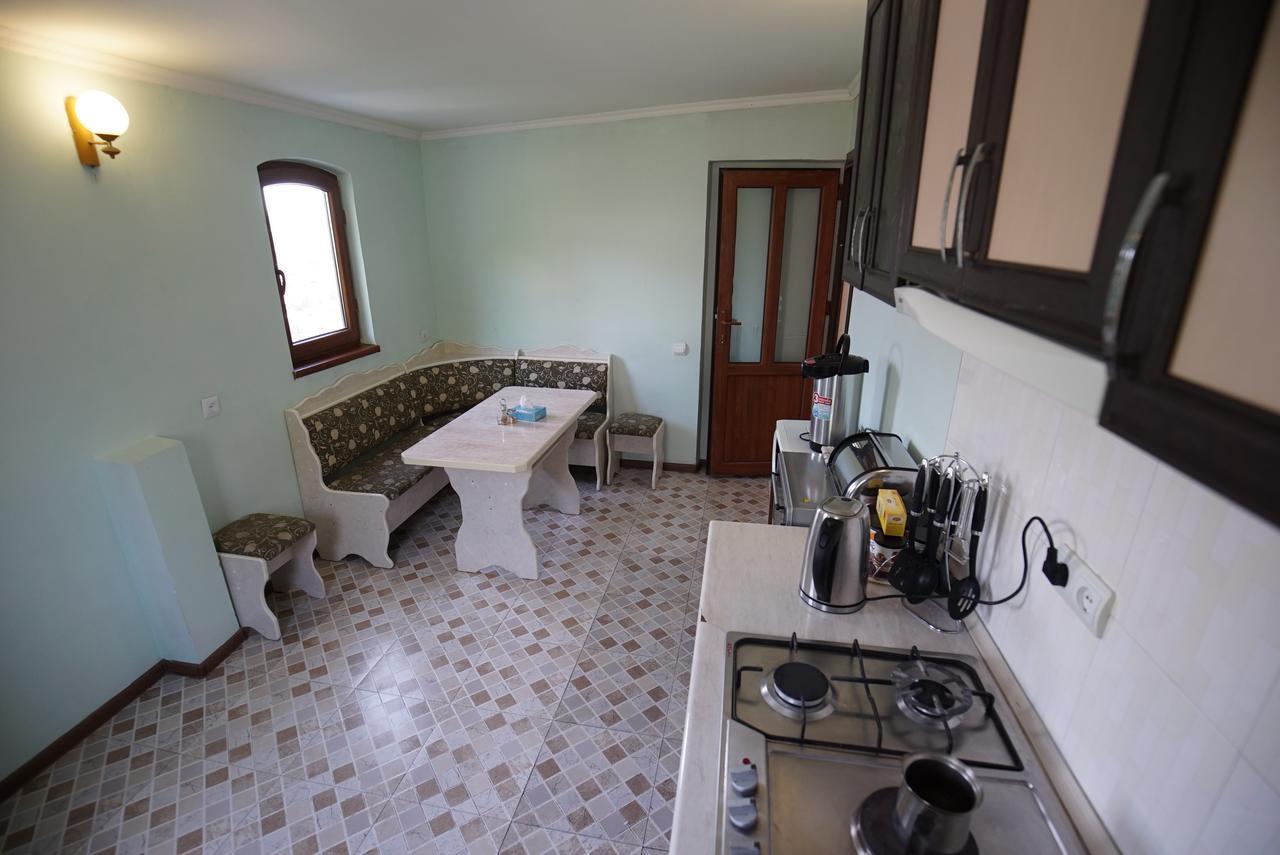 Nice House In The Heart Of The City Erivan Exterior foto
