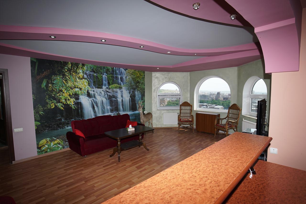 Nice House In The Heart Of The City Erivan Exterior foto