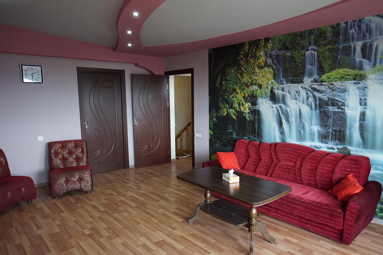 Nice House In The Heart Of The City Erivan Exterior foto