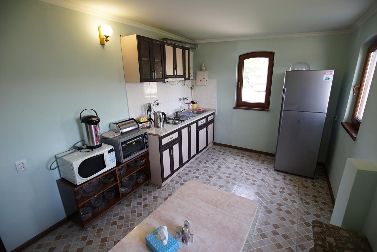 Nice House In The Heart Of The City Erivan Exterior foto